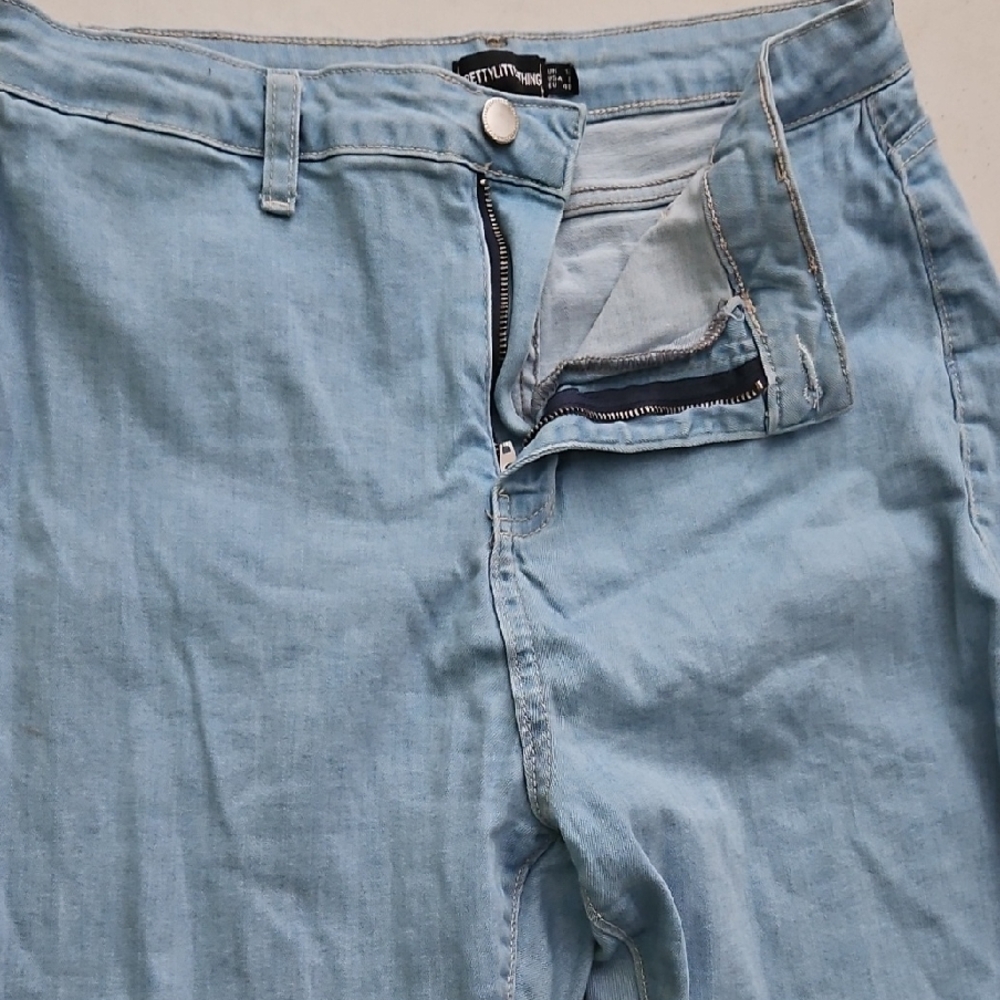 PrettyLittleThing Light Blue Jeans Jeggings